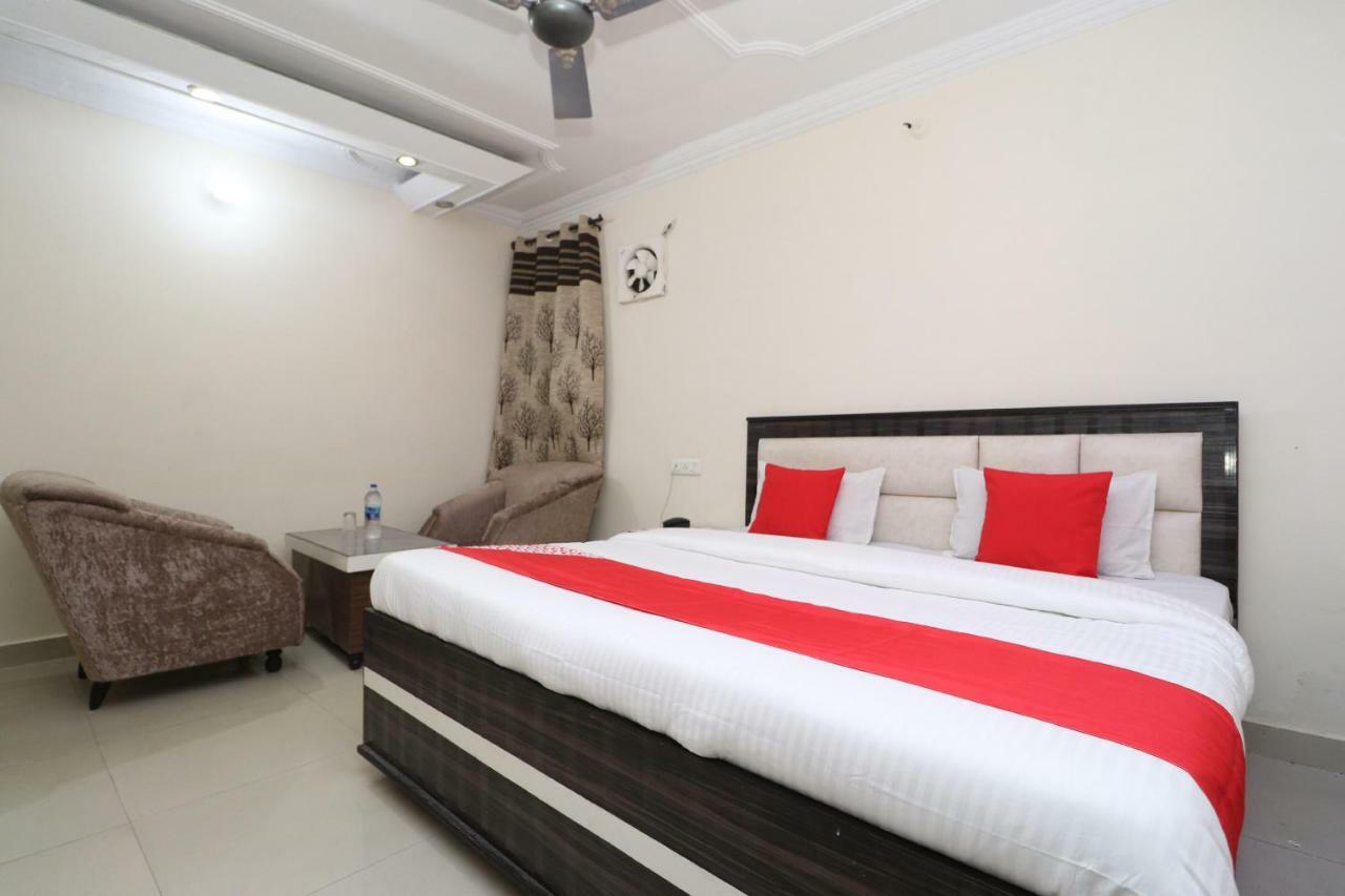 Oyo 37721 Hotel Kings Pathankot Exterior photo